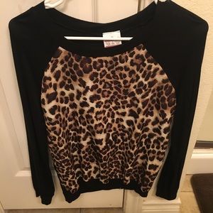 Leopard top